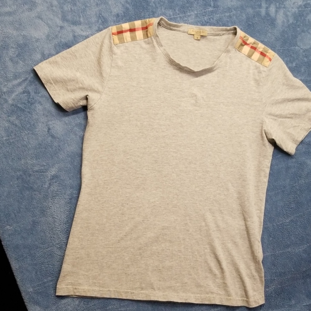 Burberry Tshirt